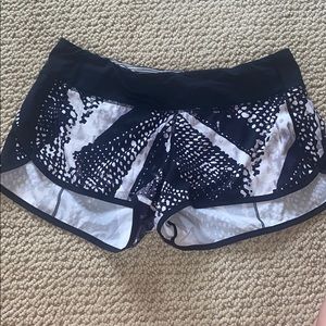 Size 8 lululemon shorts